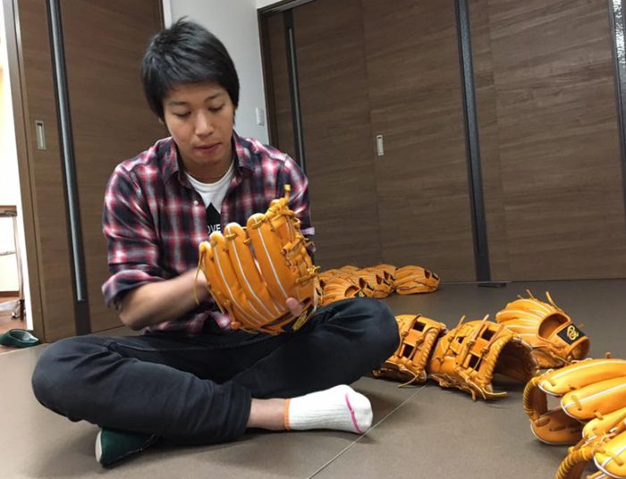 ドナイヤ 内野手用 グローブ 山田モデル-